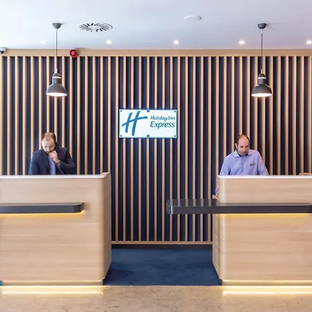 Express - - Plaza Saldanha By Ihg فندق