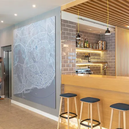 Express - - Plaza Saldanha By Ihg Hotell